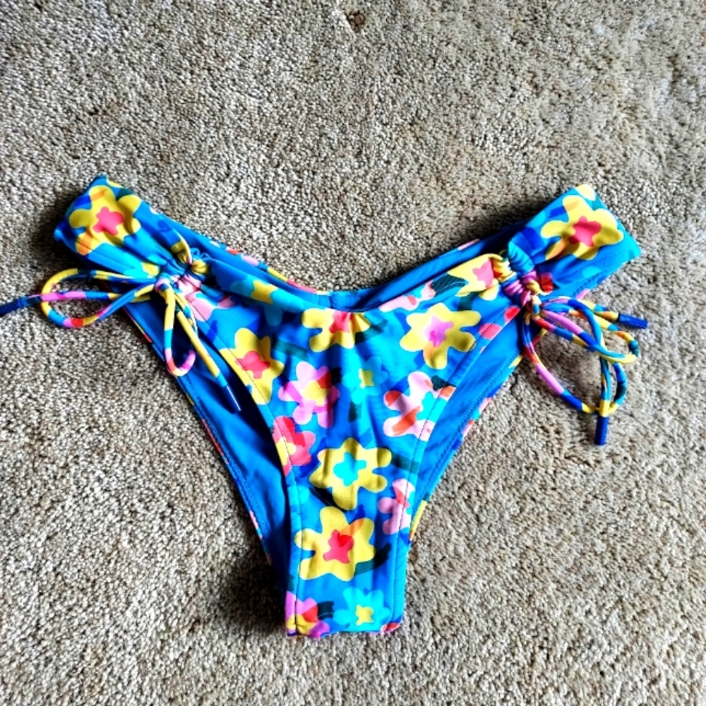 Blackbough Floral Bikini Bottom NWOT